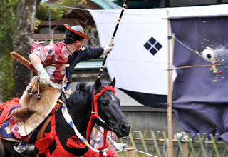 鎌倉まつり（静の舞、流鏑馬、野点席）